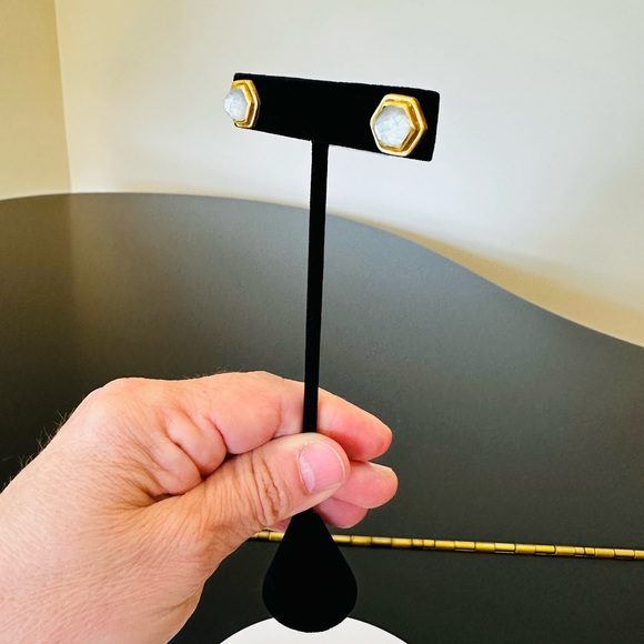 NWT authentic luxe minimalist Julie Vos Iridescent Clear geometric stud earrings - Picture 9 of 17